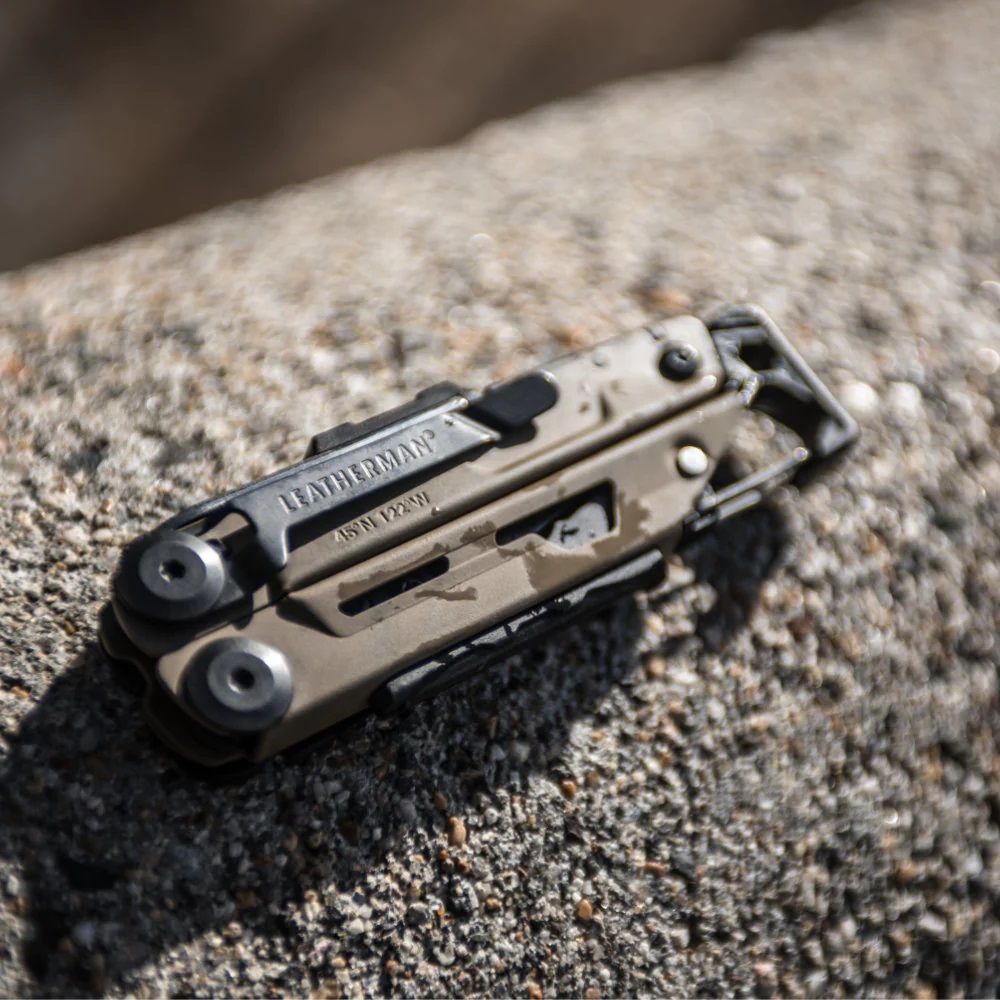 Мультитул SIGNAL Coyote Tan 832404 Leatherman