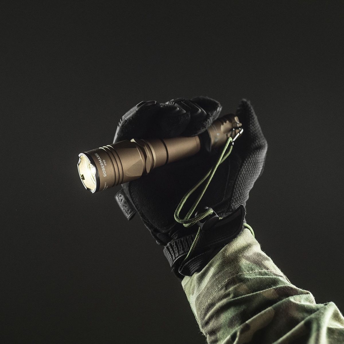 Фонарь Dobermann Pro Magnet USB Sand Теплый Свет Armytek