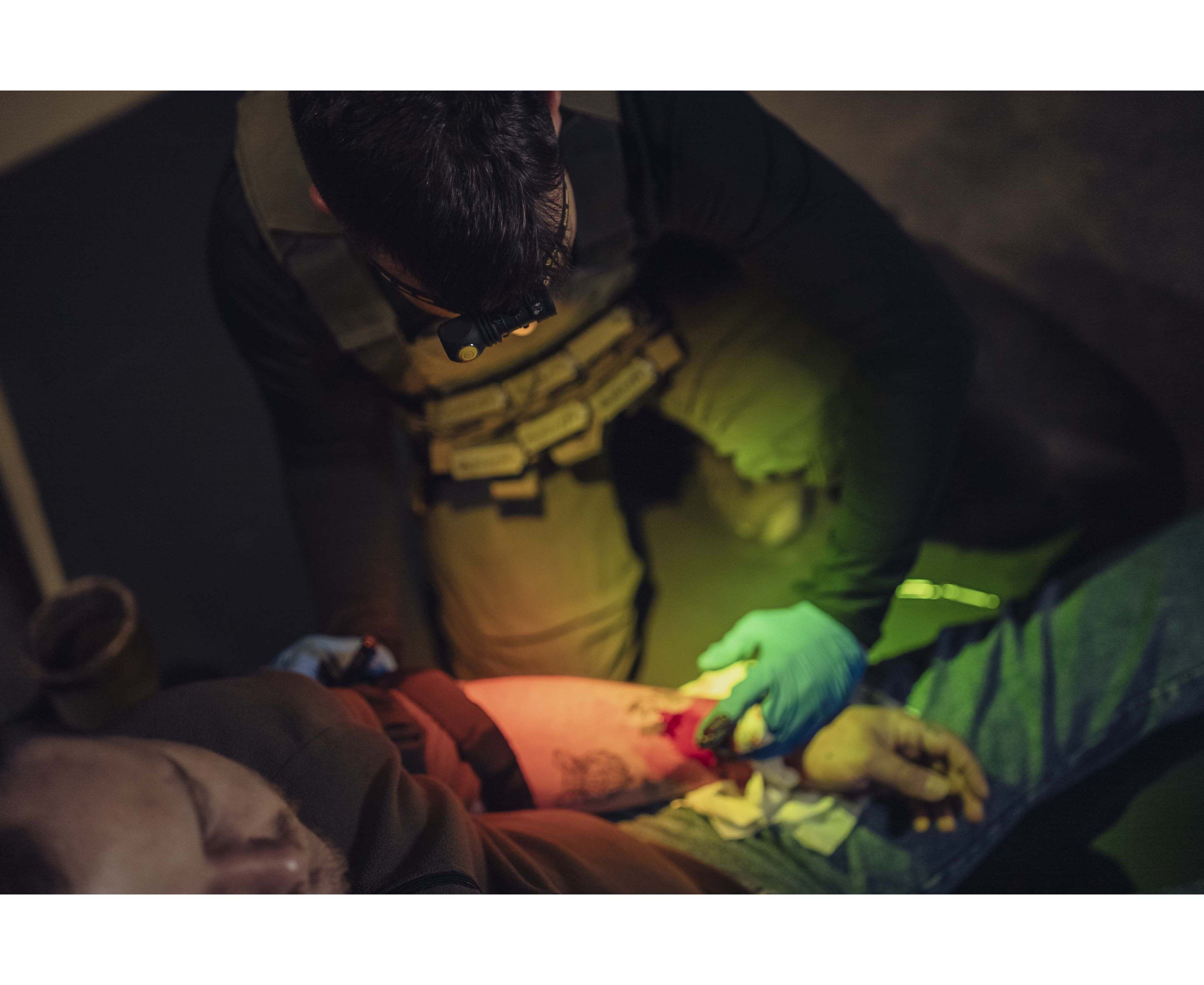 Фонарь Wizard C1 WRG белый + красно-зеленый свет Armytek