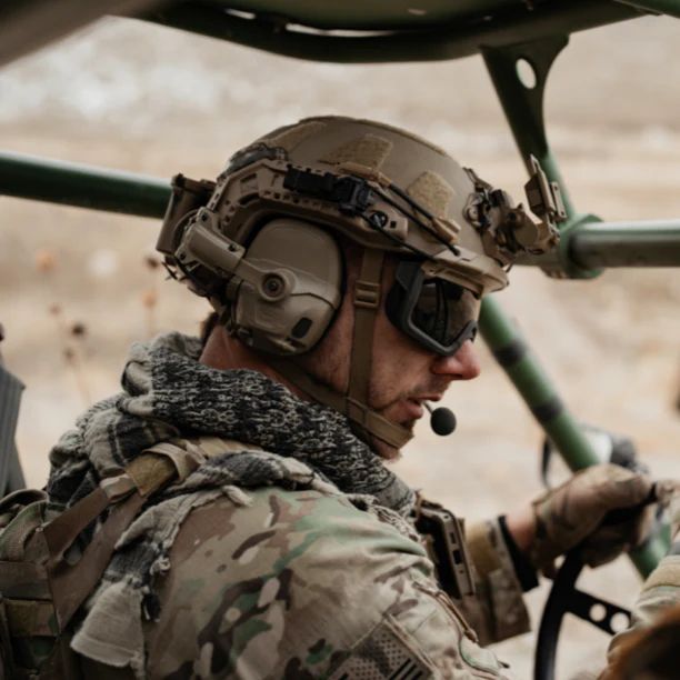 Фонарь тактический SWITCH RAILINK Tan Princeton Tec