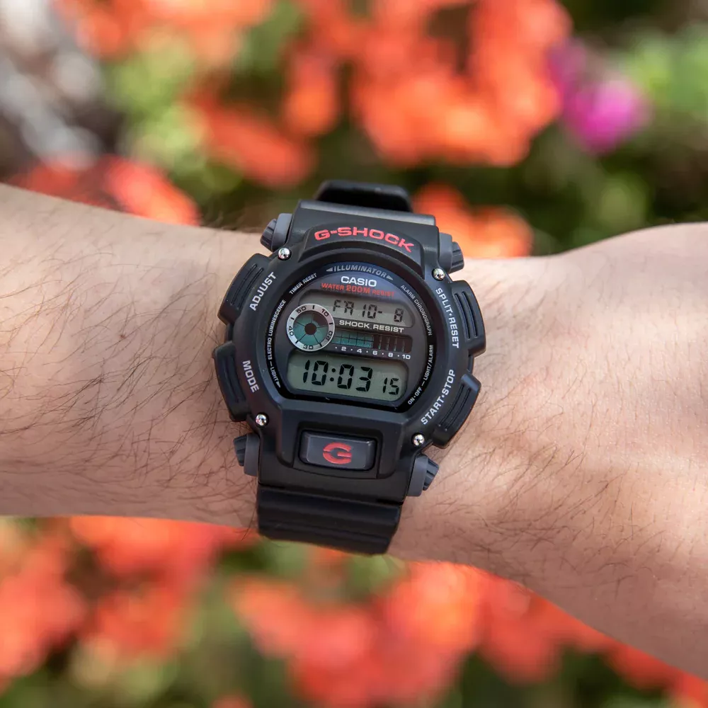 Часы G-SHOCK DW-9052-1V Casio