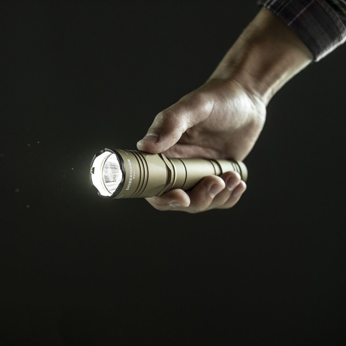 Фонарь Dobermann Pro Magnet USB Sand Теплый Свет Armytek