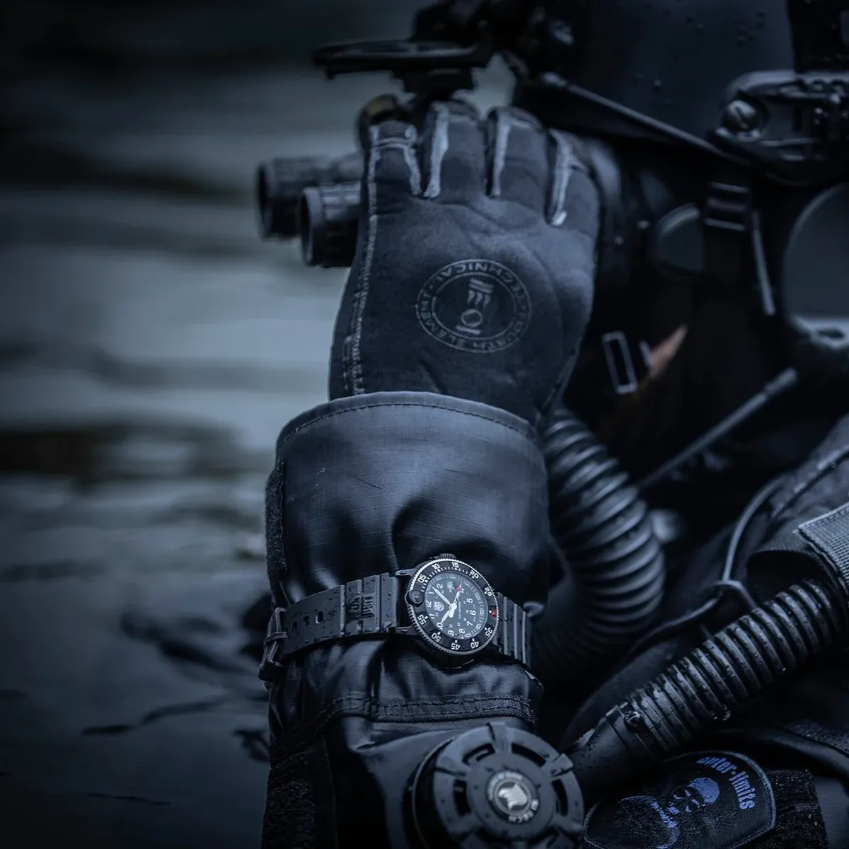 Часы XS.3001.H.SET Original Navy Seal Evo Luminox