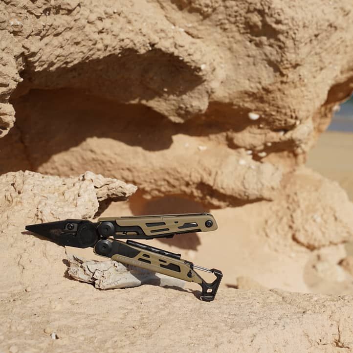 Мультитул SIGNAL Coyote Tan 832404 Leatherman