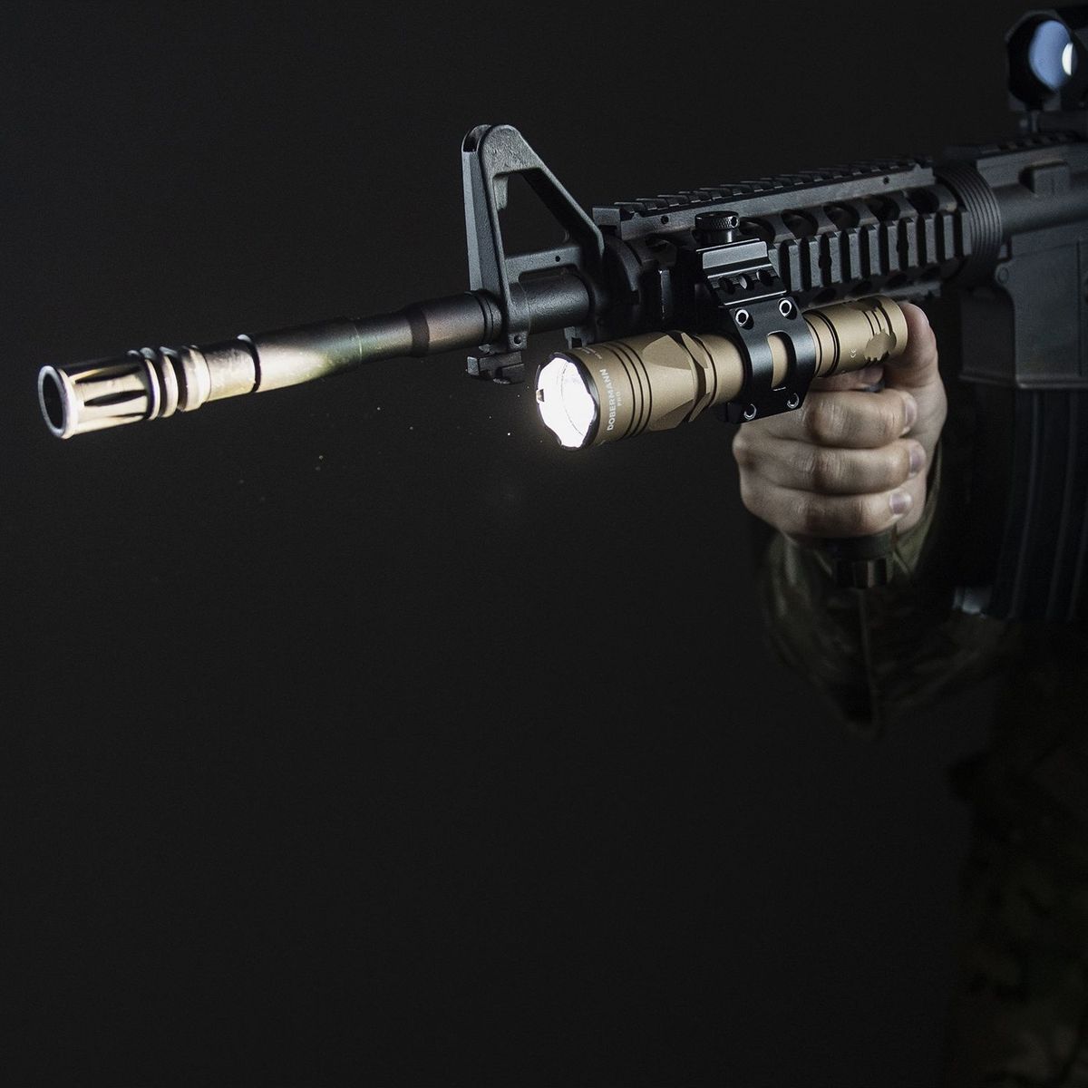 Фонарь Dobermann Pro Magnet USB Sand Теплый Свет Armytek