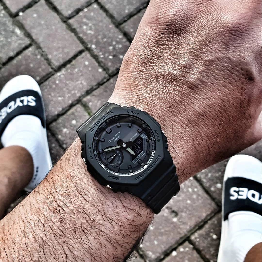 Часы G-SHOCK GA-2100-1A1 Casio