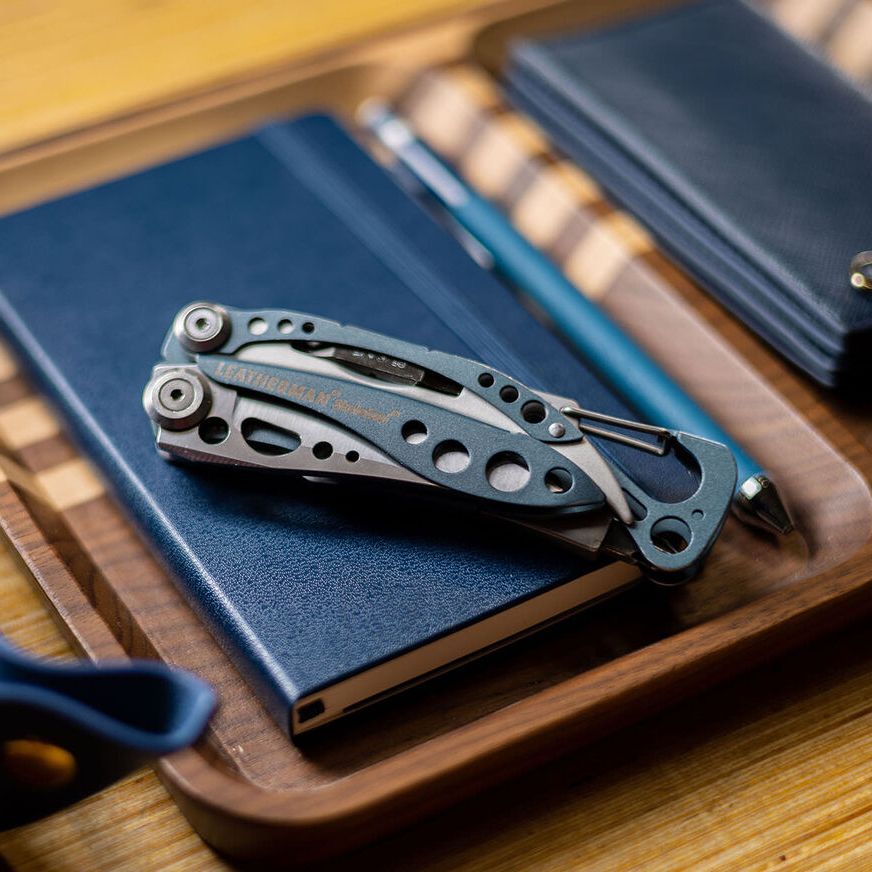 Мультитул SKELETOOL Coyote Tan 832207 Leatherman