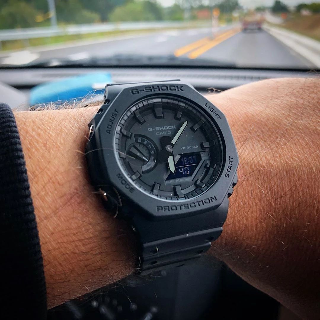 Часы G-SHOCK GA-2100-1A1 Casio